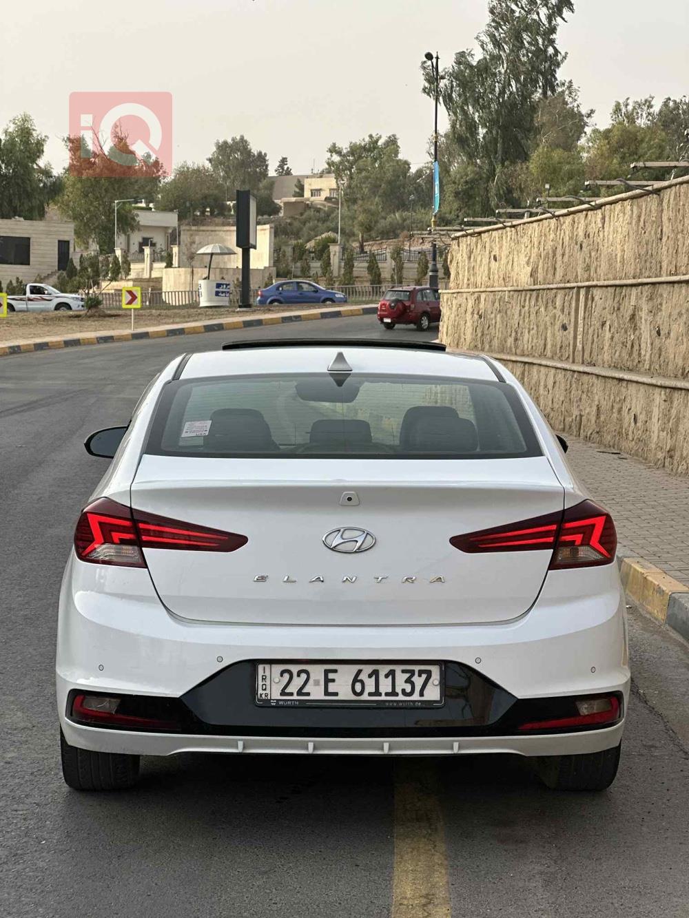 هیۆندای ئەلەنترا